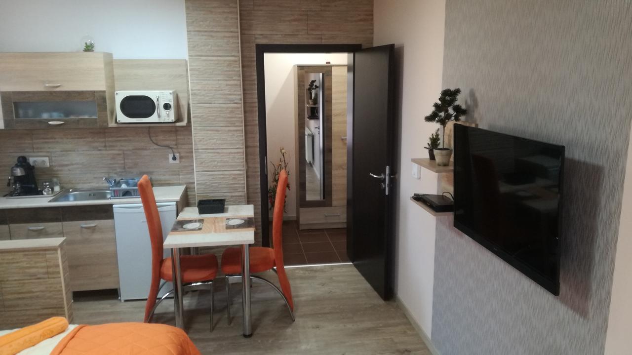 Kéri Vendégház Mosonmagyarovar Exterior foto